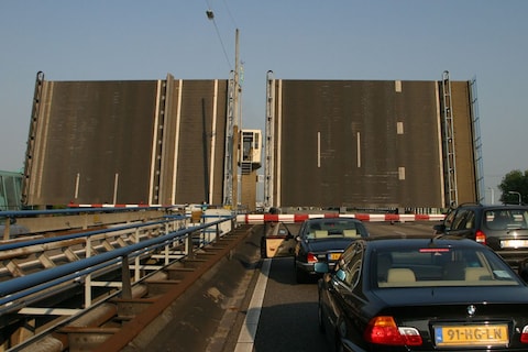 Veel files op lokale wegen