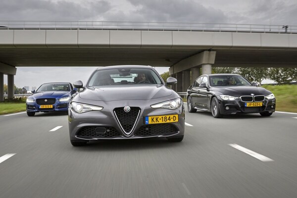 AutoWeek 44 VTA Triotest Multitest Alfa Giulia Jag
