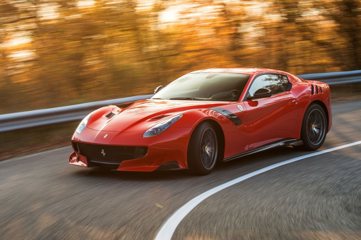 Ferrari F12tdf tour de France