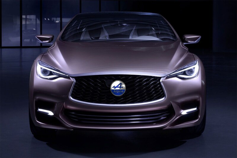 Alpine SUV Infiniti Q30