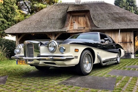 Nederlands bedrijf verkoopt 2x Stutz Blackhawk