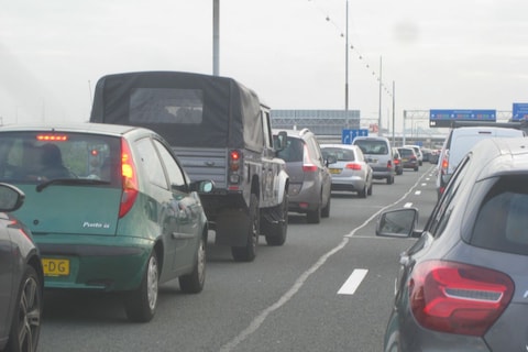 Effect van treinstaking: bijna 700 km file in vakantieperiode