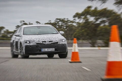 Opel belicht nieuwe Insignia
