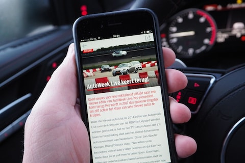 Schultz: telefoon over laten nemen door auto