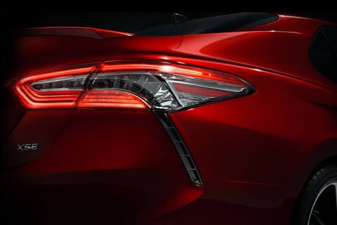 Toyota toont stukje nieuwe Camry