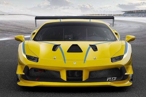 Geblazen het circuit op: Ferrari 488 Challenge