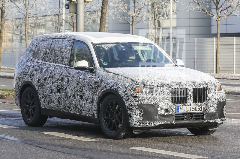 BMW X7 spyshots