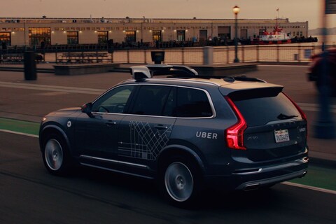 Zelfrijdende Uber-auto's geweerd uit Arizona