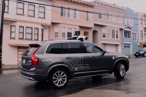 Uber haalt autonome XC90's van de weg