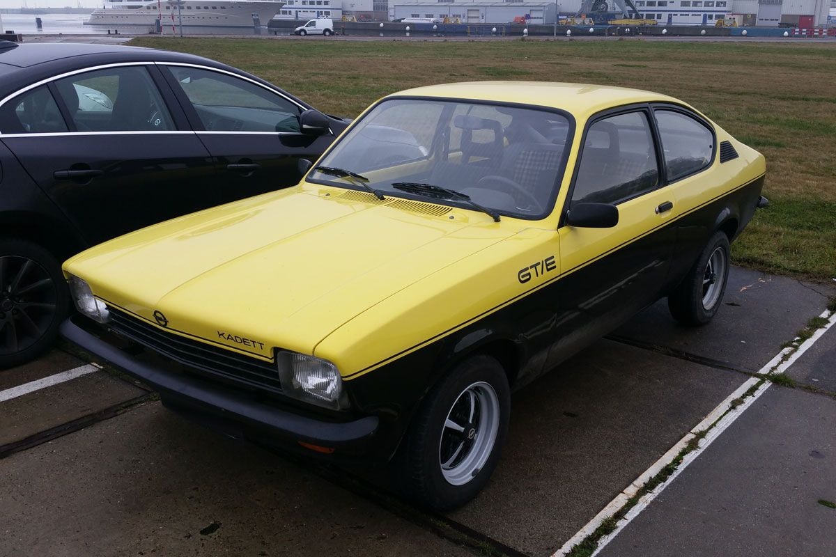 In het wild: Opel Kadett C GT/E