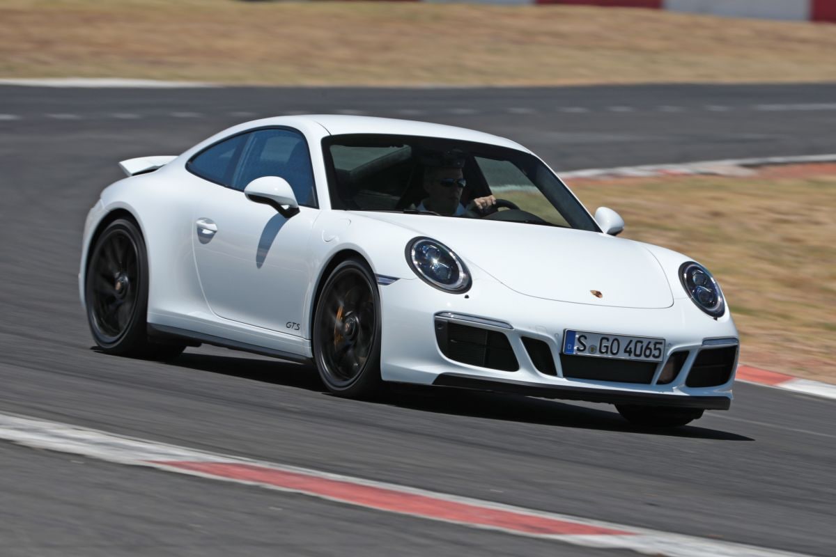 Porsche 911 Carrera GTS