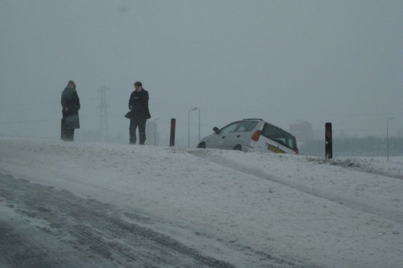 sneeuw gladheid ongeval ongeluk winter ijzel schad