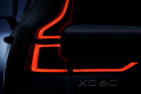Volvo laat achterlicht XC60 zien