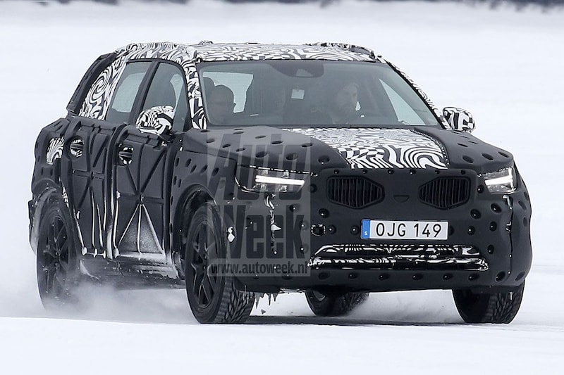 Volvo XC40 spyshots