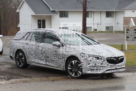 Buick Regal voor het eerst ook als station