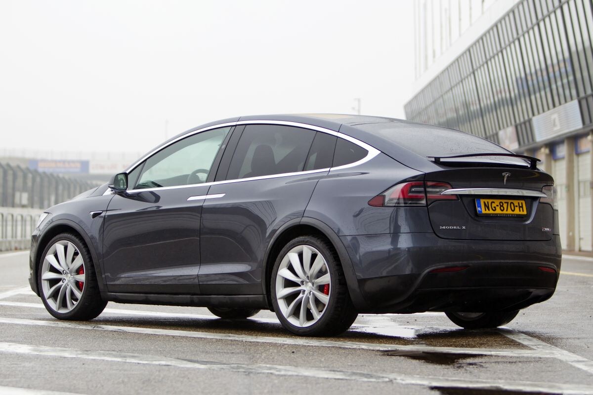 Tesla Model X P100D