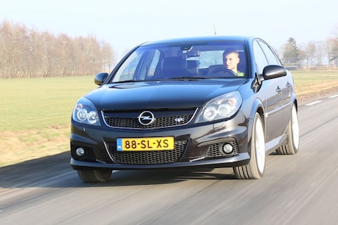 Opel Vectra OPC (2006) - Blits Bezit