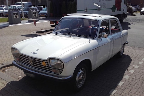 In het Wild: Peugeot 204 (1972)