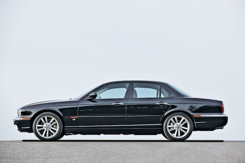 Jaguar XJR