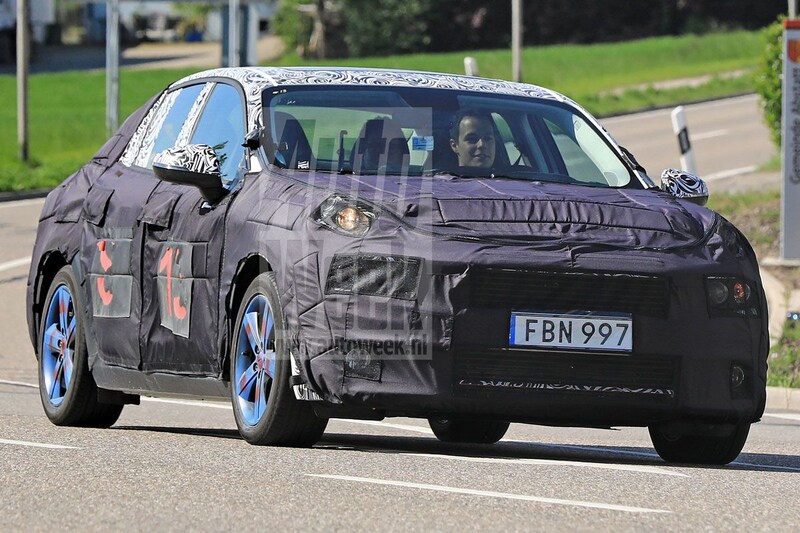 Lynk & Co 03 spyshots