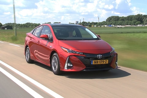 Toyota Prius Plug-in Hybrid (2017) - Test