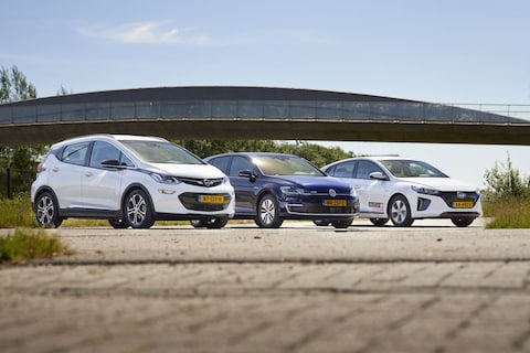 Hyundai Ioniq Electric - Opel Ampera-e - VW E-Golf