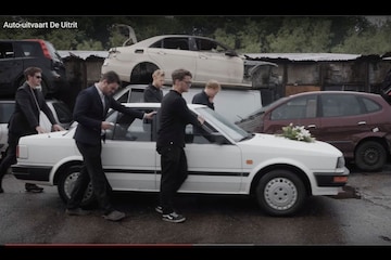 Auto uitvaart uitrit