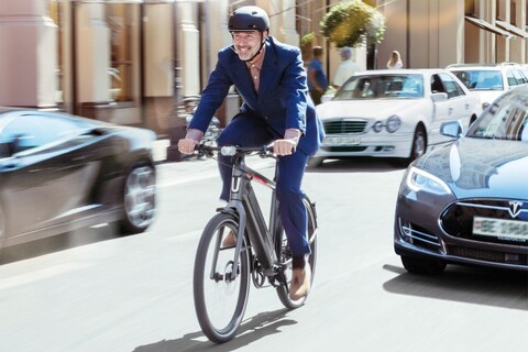 Speed pedelecs tussen de auto's