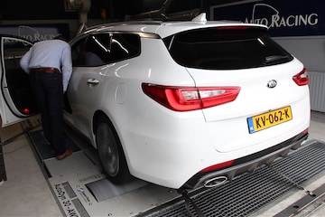 op de rollenbank kia