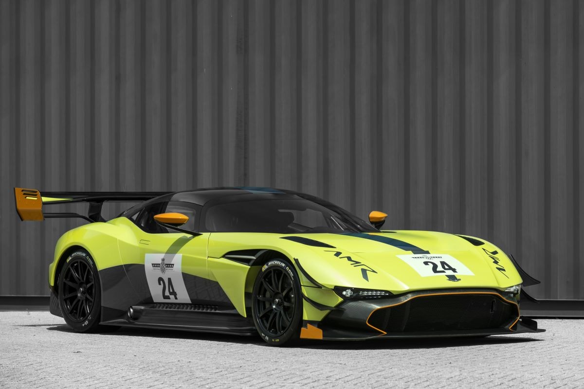 Aston Martin Vulcan AMR Pro