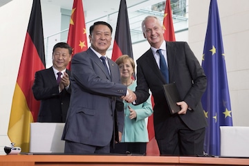 Daimler en BAC aan EV