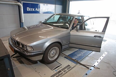 BMW 750i - Op de Rollenbank