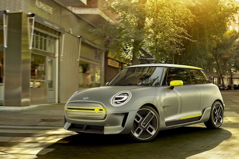 Mini parkeert Electric Concept in Frankfurt