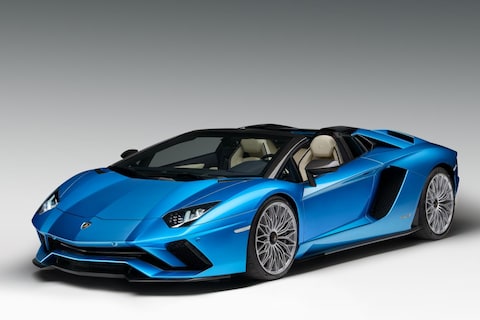 Lamborghini Aventador S Roadster ontketend