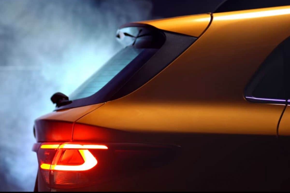 Kia teaser Rusland