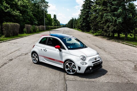 Vilner ontvouwt zich in Abarth 595