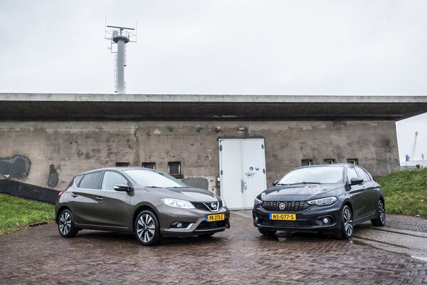 AutoWeek 47 Nissan Pulsar - Fiat Tipo