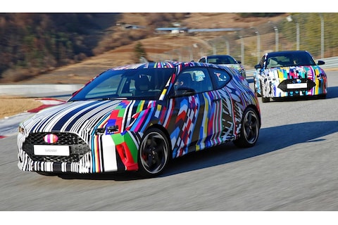 Hyundai laat Veloster alvast zien