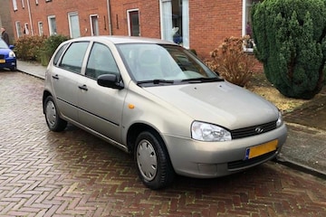 In het Wild: Lada 1119 (2008)