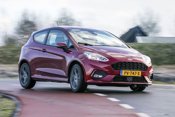 AutoWeek Magazine 51/52 Ford Fiesta ST-Line