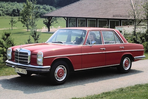 Mercedes-Benz W114/115 ziet Abraham