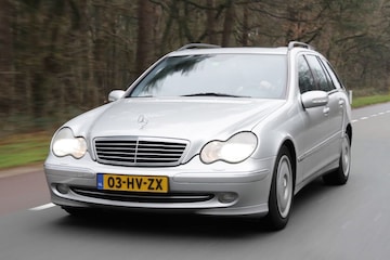 klokje rond mercedes