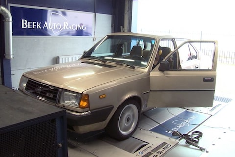Volvo 360 GLS - Op de Rollenbank