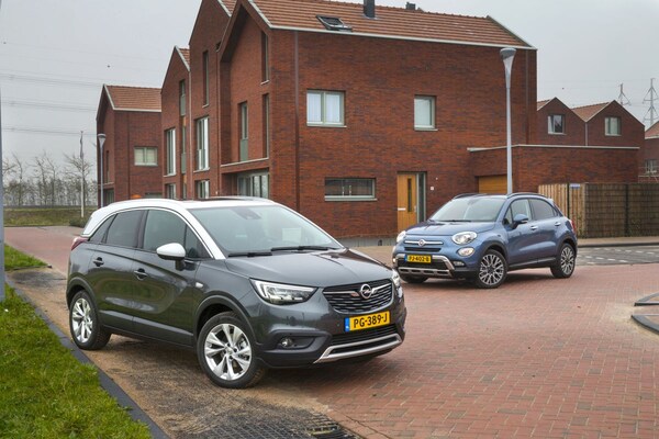 Opel Crossland X  - Fiat 500X