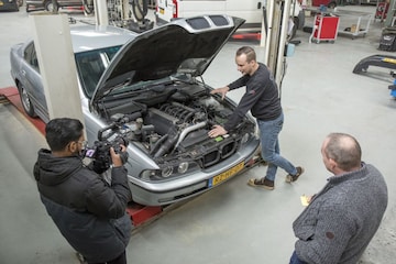 AutoWeek 12 2018 Magazine Klokje rond BMW 525tds E