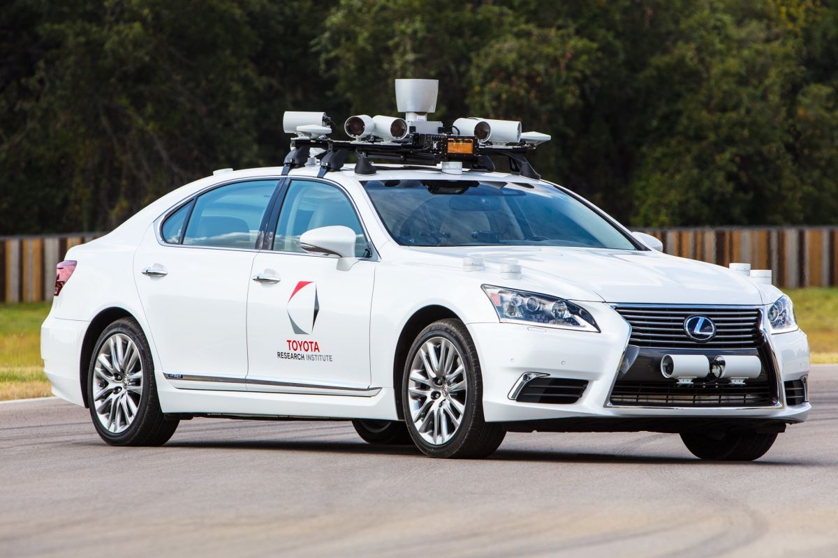 Toyota Lexus self driving zelfrijdend autonoom