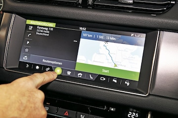 AutoWeek 13 2018 magazine infotainment bediening s