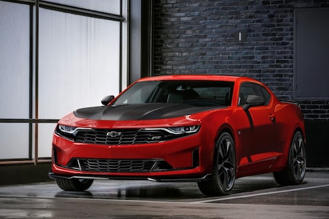 Chevrolet Camaro onder het mes