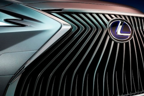 Lexus warmt op voor volledig nieuw model