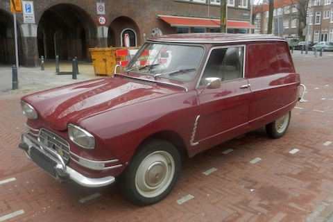 In het Wild: Citroën Ami 6 Break Service (1968)